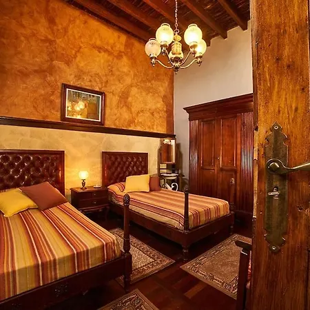 Antigua Escuela Old School De 1840 Holiday home Fasnia